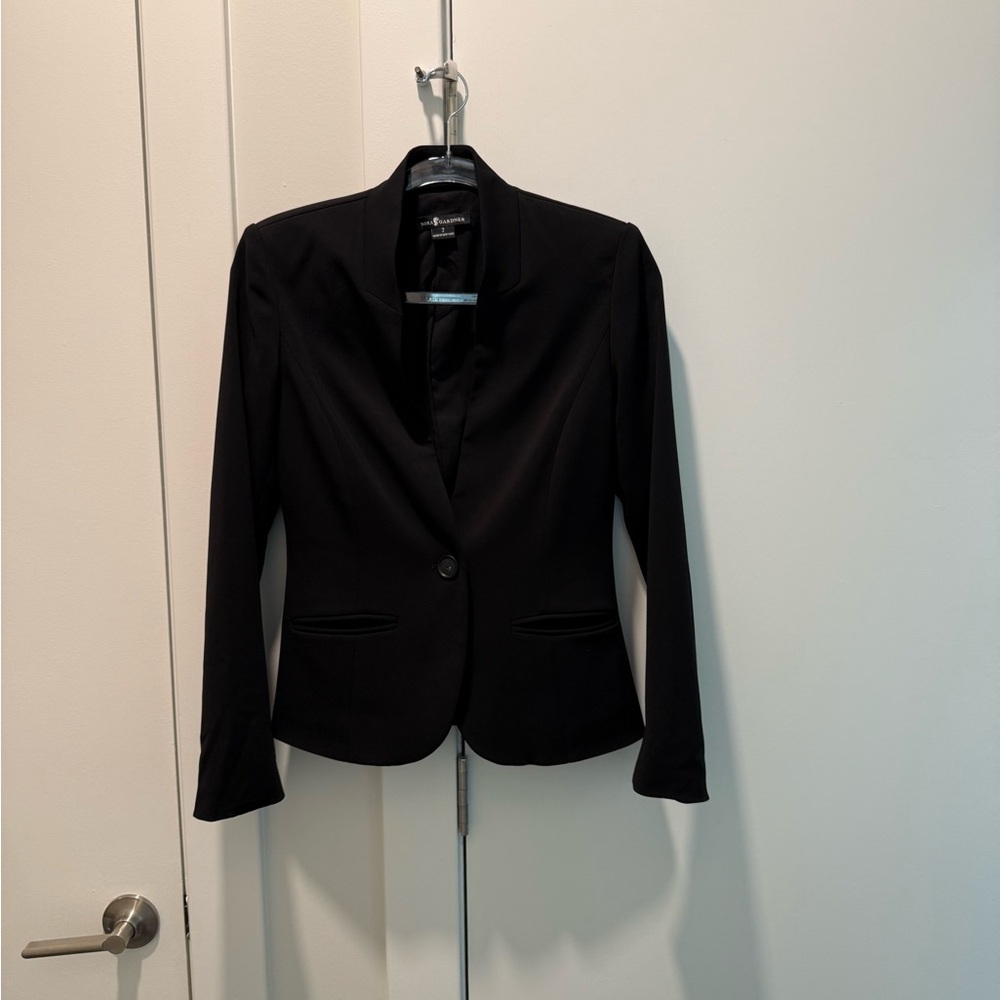 Nora Gardner Black Women's Blazer